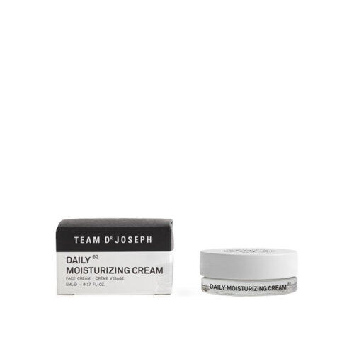 team-dr-joseph-daily-moisturizing-cream-5ml-reisegrösse.jpg